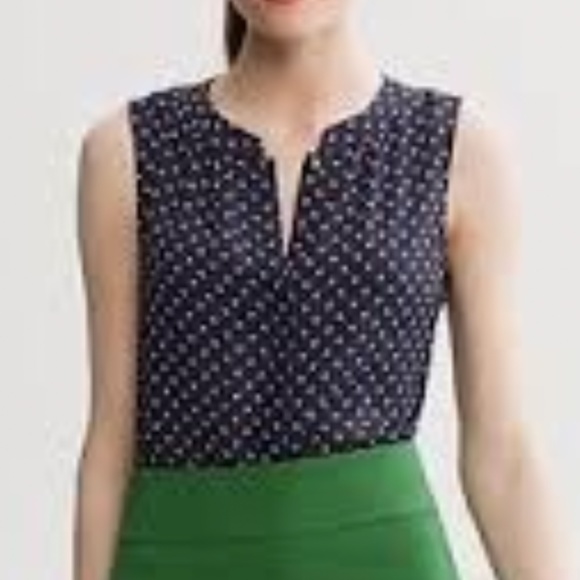 Banana republic poly anchor top. Bought at a sale and worn once. Great condition - Picture 1 of 6